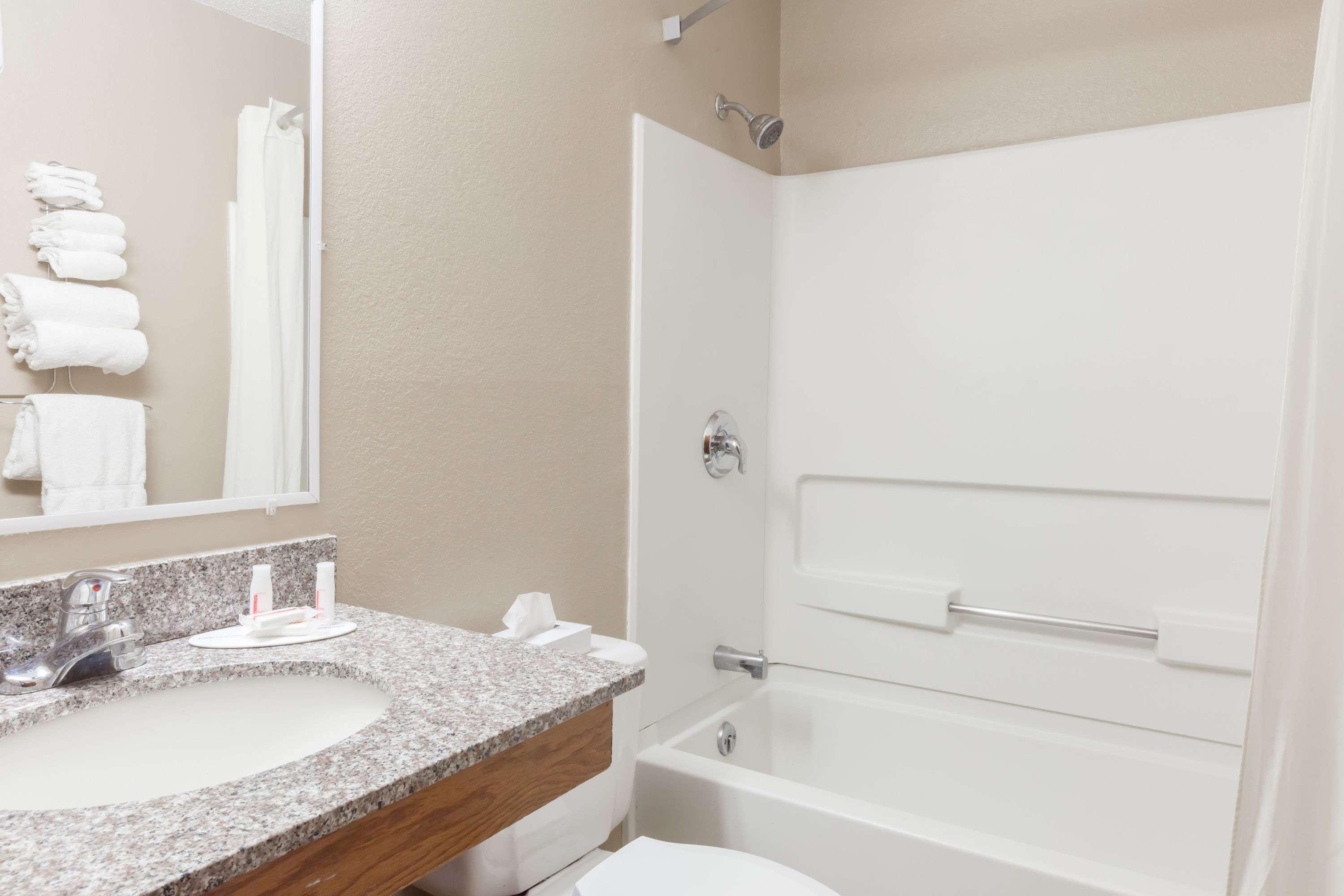 Super 8 By Wyndham Johnstown/Gloversville Ngoại thất bức ảnh