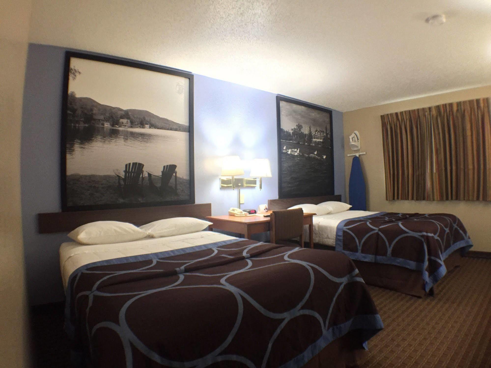 Super 8 By Wyndham Johnstown/Gloversville Ngoại thất bức ảnh