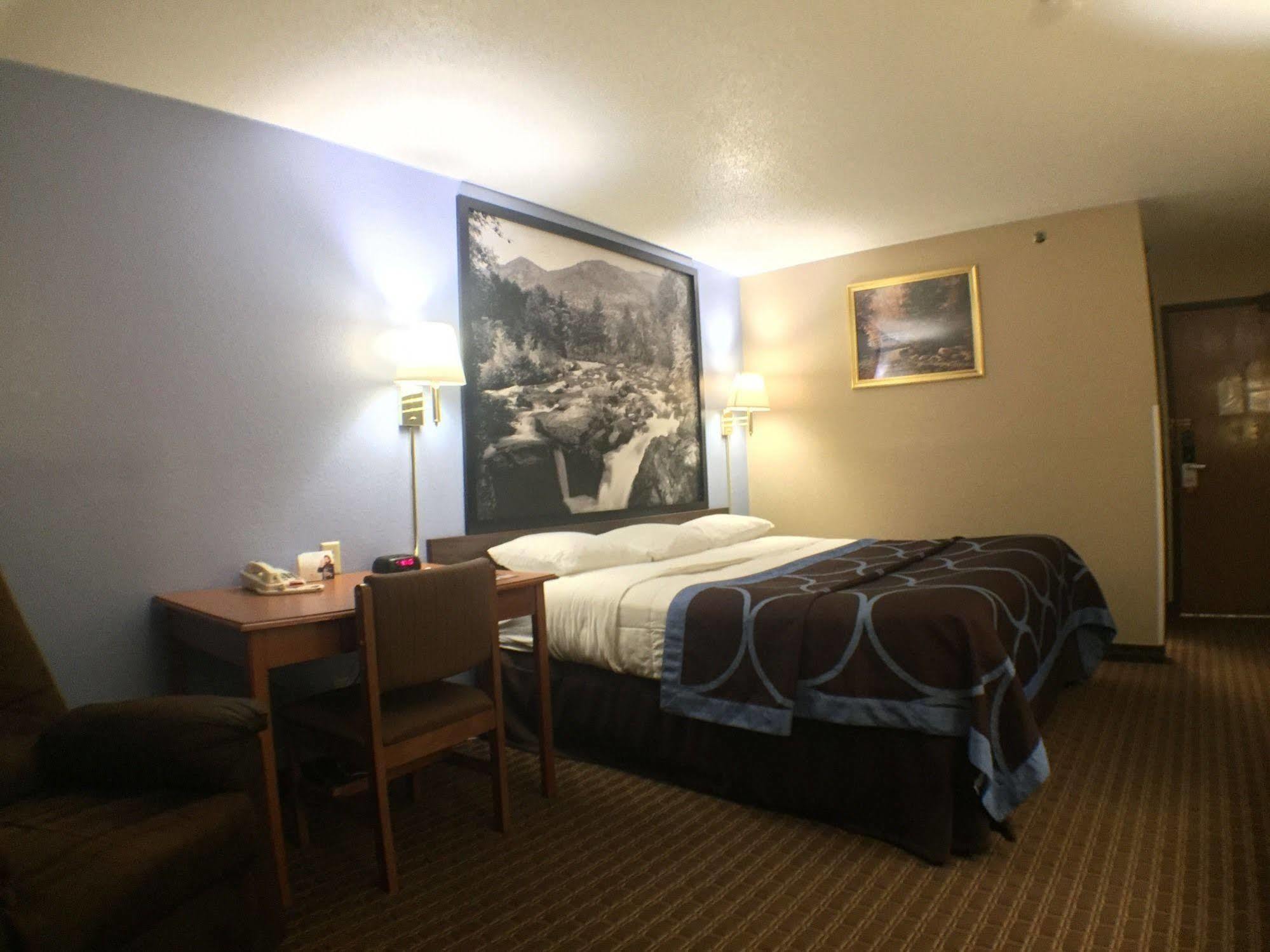 Super 8 By Wyndham Johnstown/Gloversville Ngoại thất bức ảnh